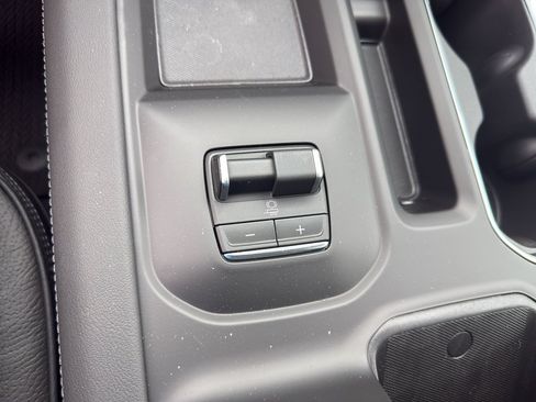 New 2026 GMC Sierra 2500 Denali w/ Technology Package AWD/4WD image 13