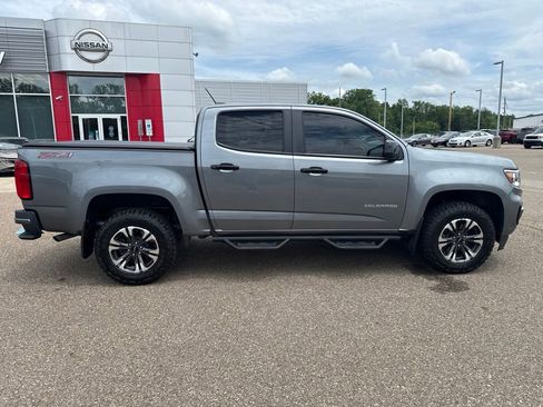 Used 2022 Chevrolet Colorado Z71 AWD/4WD image 8
