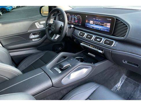 Used 2024 Mercedes-Benz GLS 450 4MATIC w/ AMG Line Exterior image 19