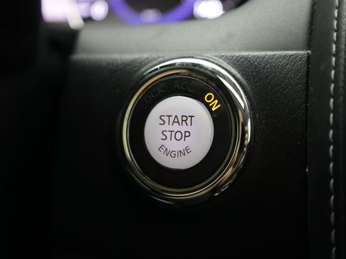 Used 2018 INFINITI QX80 4WD w/ Driver Assistance Package image 32
