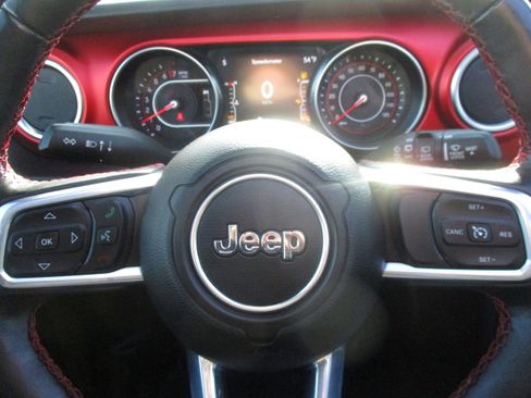 Used 2021 Jeep Wrangler Unlimited Rubicon w/ Uconnect 4C Nav & Sound Group image 19