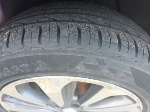 Used 2017 Buick Encore Premium image 12