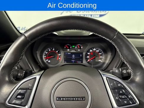 Used 2021 Chevrolet Camaro LT w/ Technology Package image 12