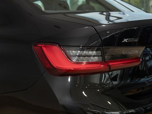 Used 2021 BMW 330i xDrive Sedan w/ Premium Package AWD/4WD image 3