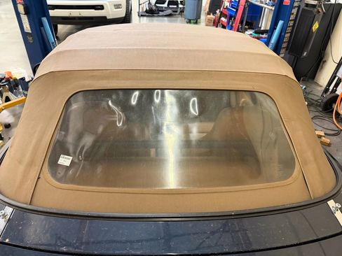 Used 1997 MAZDA MX-5 Miata STO-Edition Convertible 2D image 27