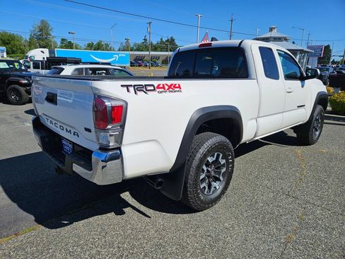 Used 2023 Toyota Tacoma TRD Off-Road w/ TRD Premium Off Road Package AWD/4WD image 5