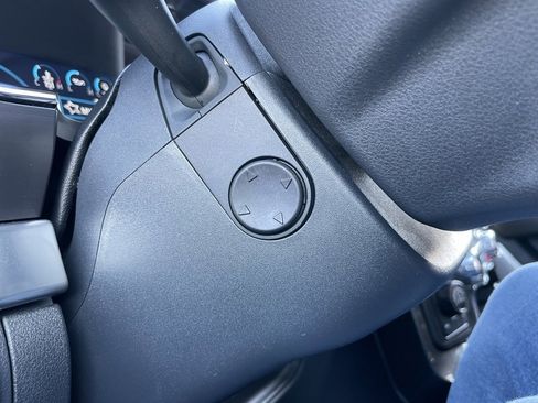 Used 2021 Ford F150 Lariat w/ Equipment Group 502A High image 50