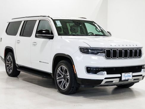 Used 2024 Jeep Wagoneer L Series II w/ Flexible Seating Group image 6