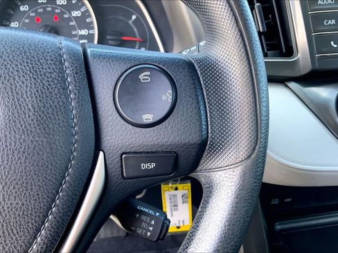 Used 2015 Toyota RAV4 LE AWD/4WD image 22