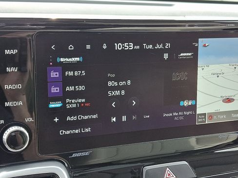 Certified 2023 Kia Sorento SX Prestige w/ Panoramic Sunroof Package AWD/4WD image 17