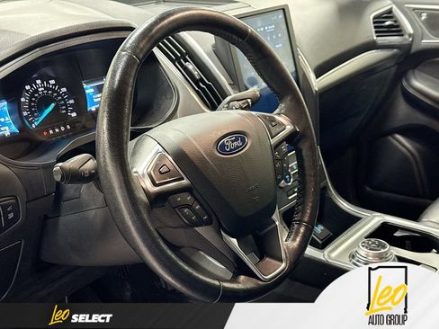 Used 2022 Ford Edge Titanium AWD/4WD image 14