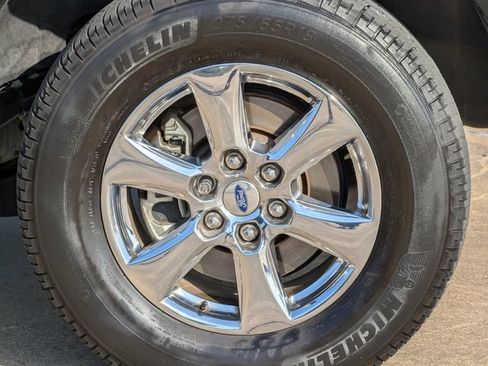 Used 2018 Ford F150 XLT w/ Equipment Group 302A Luxury RWD image 11