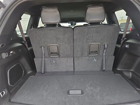 New 2025 Jeep Grand Cherokee L Limited image 10