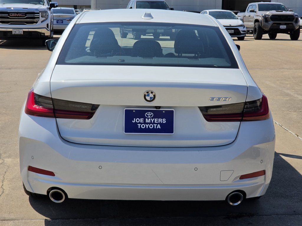 Used 2025 BMW 330i Sedan RWD image 8