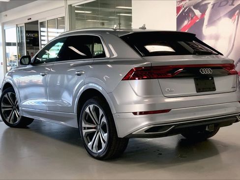 Used 2019 Audi Q8 Prestige AWD/4WD image 4