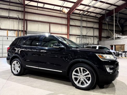 Used 2016 Ford Explorer Limited AWD/4WD image 3