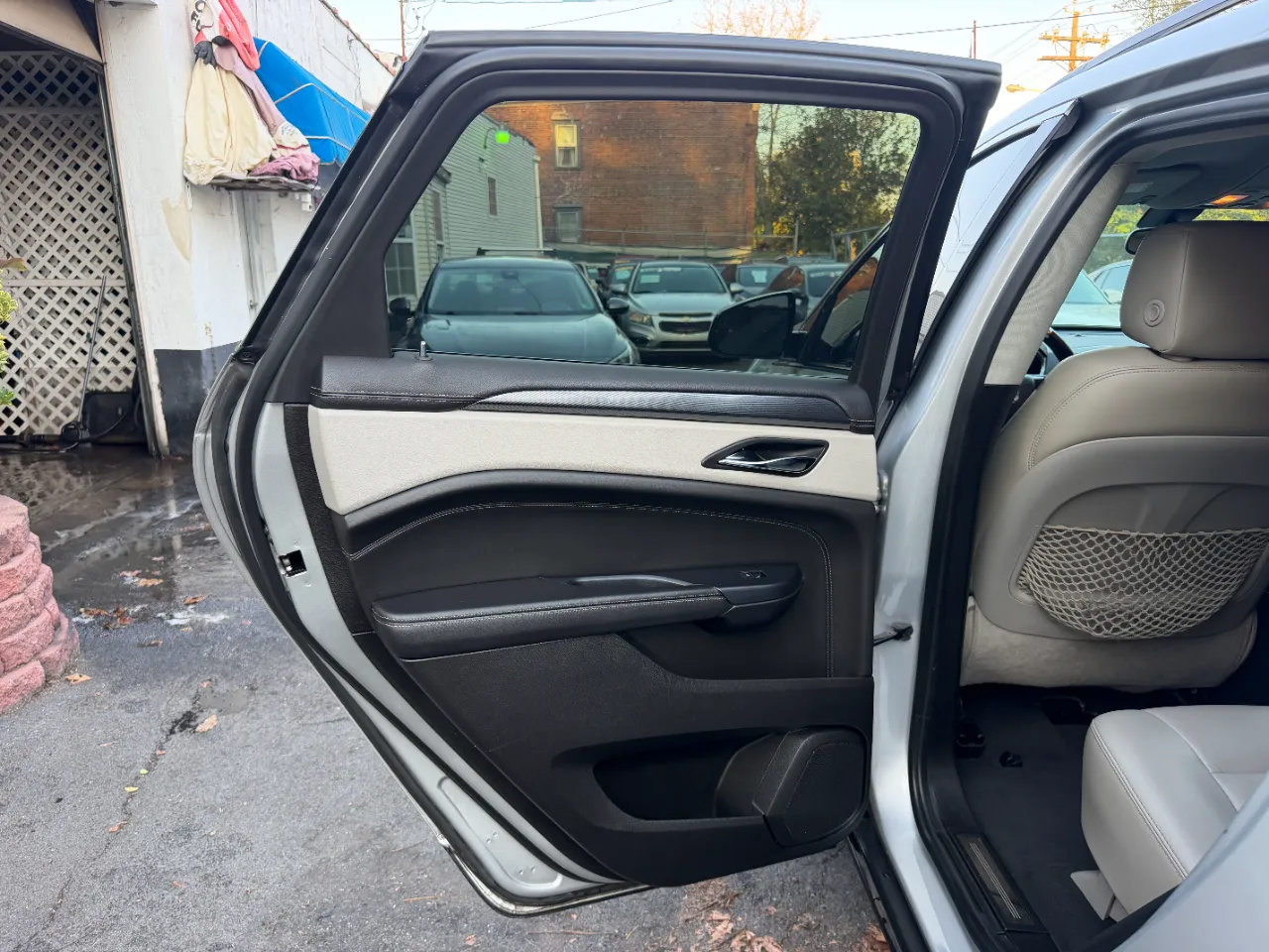 Used 2014 Cadillac SRX FWD image 27