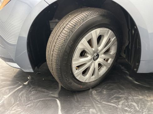 Used 2022 Toyota Corolla LE image 25