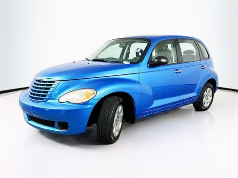 Used 2009 Chrysler PT Cruiser LX image 2