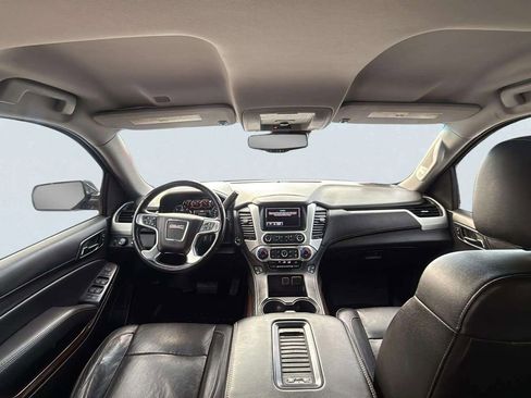 Used 2017 GMC Yukon SLT image 9