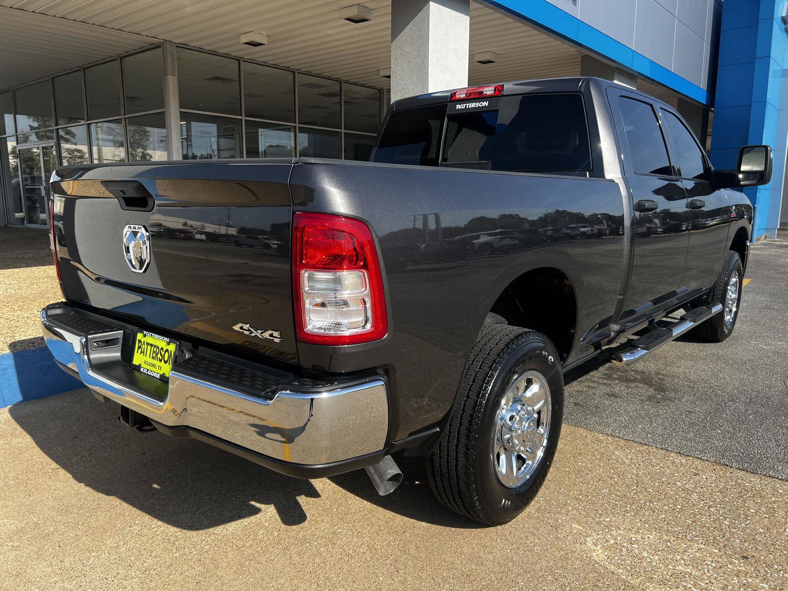 Used 2024 RAM 2500 Tradesman w/ Chrome Appearance Group AWD/4WD image 11