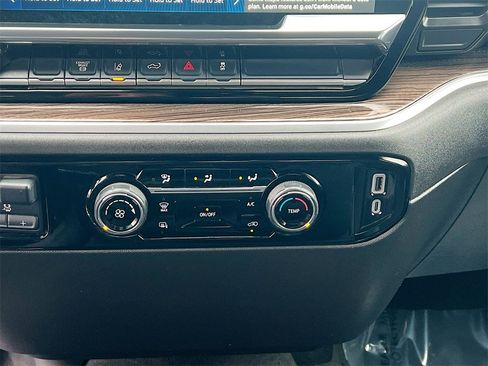 Used 2024 Chevrolet Silverado 2500 LT image 15