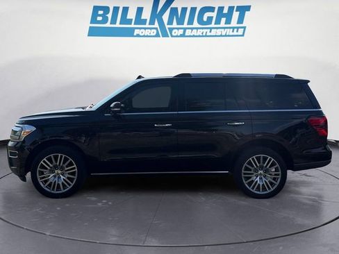 Used 2023 Ford Expedition Limited AWD/4WD image 2