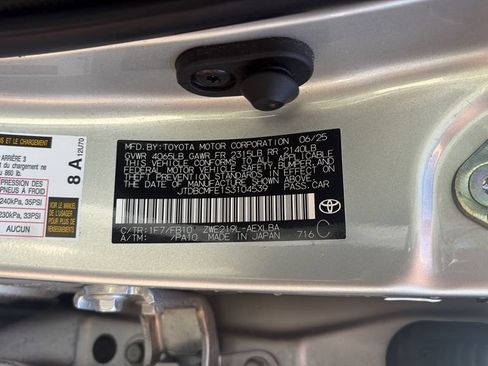 Used 2025 Toyota Corolla LE FWD image 25
