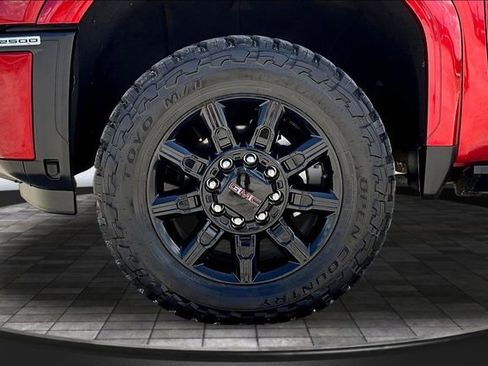 Used 2024 GMC Sierra 2500 AT4 w/ AT4 Premium Plus Package AWD/4WD image 34