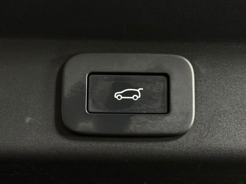 Certified 2023 Land Rover Range Rover Sport SE image 19