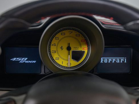 Used 2013 Ferrari 458 Spider RWD image 46