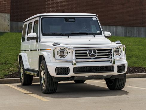 Used 2025 Mercedes-Benz G 550 image 1