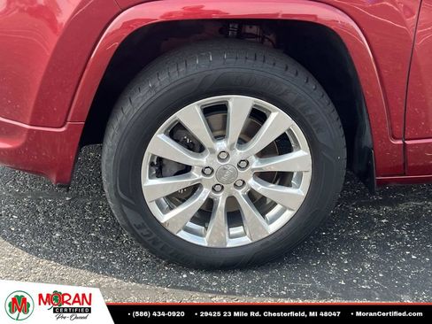Used 2016 Jeep Cherokee Overland AWD/4WD image 9