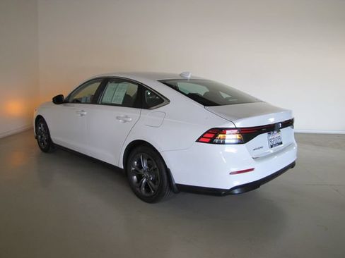 Certified 2023 Honda Accord EX image 23