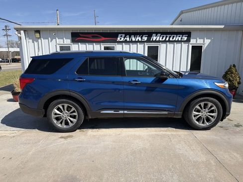 Used 2021 Ford Explorer Limited w/ Equipment Group 301A image 6