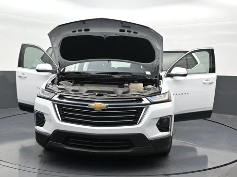 Used 2023 Chevrolet Traverse LT FWD image 37