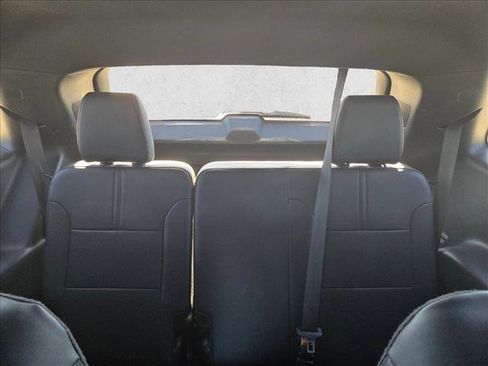 Used 2023 Chevrolet Traverse RS image 18