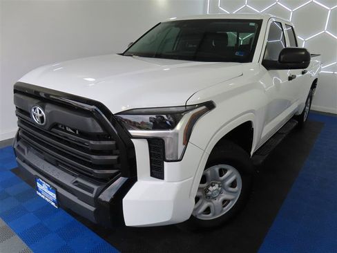 Used 2022 Toyota Tundra SR w/ SR Tow Package AWD/4WD image 4
