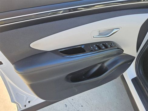 Used 2024 Hyundai Tucson Limited image 13