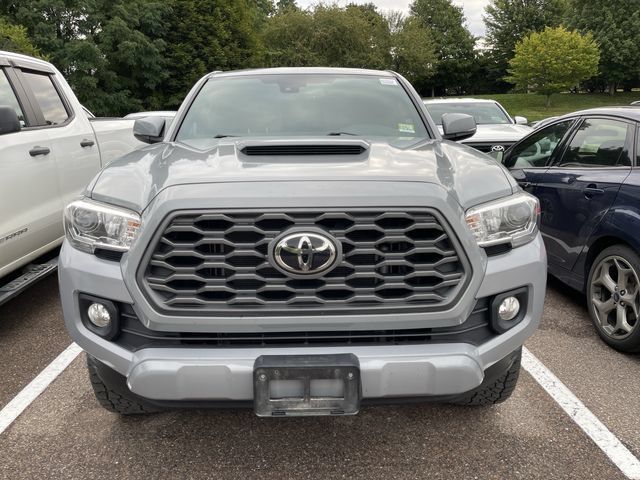 Used 2021 Toyota Tacoma TRD Sport w/ Technology Package AWD/4WD image 2