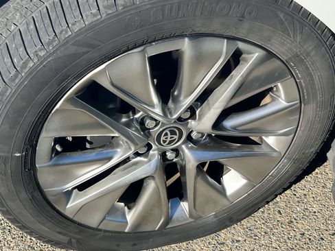 Used 2021 Toyota Mirai XLE w/ Advanced Technology Package image 12