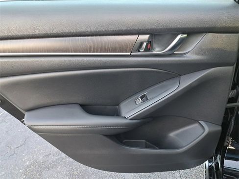 Used 2022 Honda Accord EX-L image 13