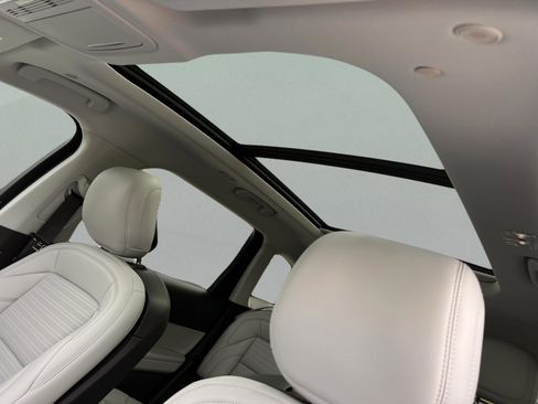 New 2026 Lincoln Nautilus Reserve image 19