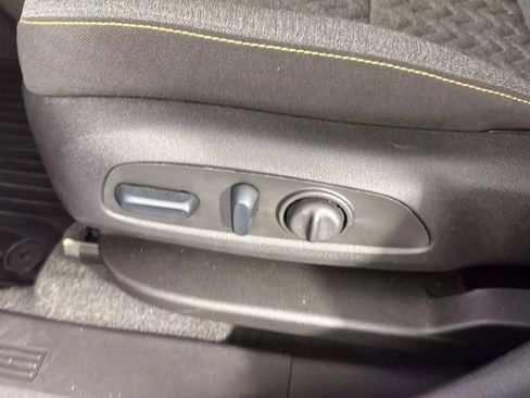 Used 2024 Chevrolet Equinox LT image 37