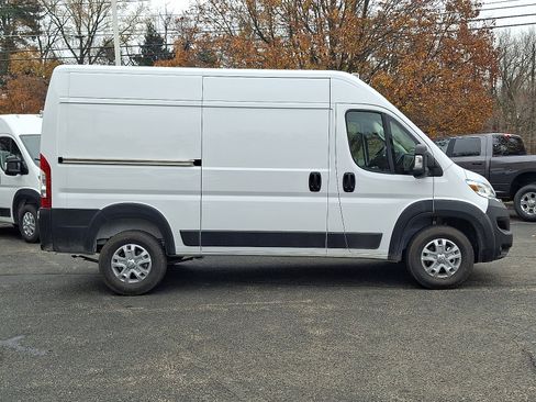 New 2026 RAM ProMaster 1500 w/ Quick Order Package 22G SLT image 7