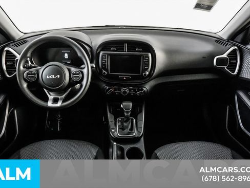 Used 2025 Kia Soul LX w/ LX Technology Package FWD image 16