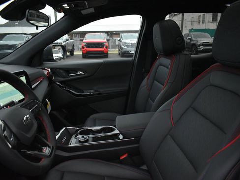 New 2026 Chevrolet Equinox RS w/ LPO, Floor Liner Package image 16