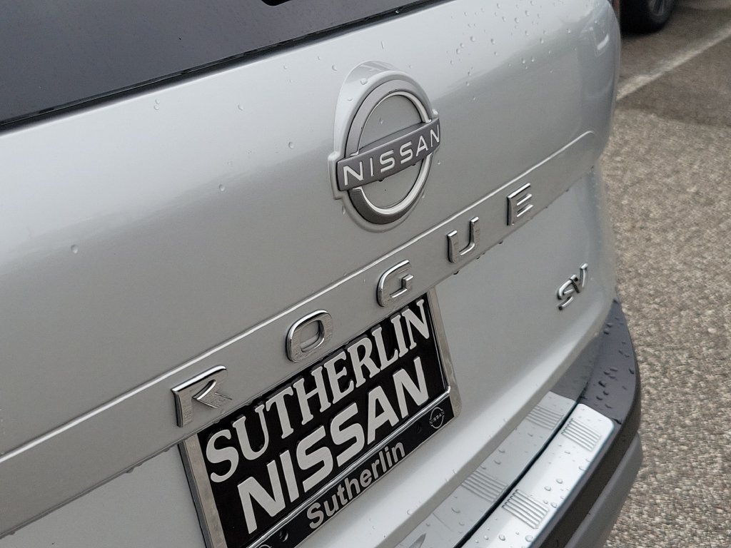 Used 2023 Nissan Rogue SV FWD image 6