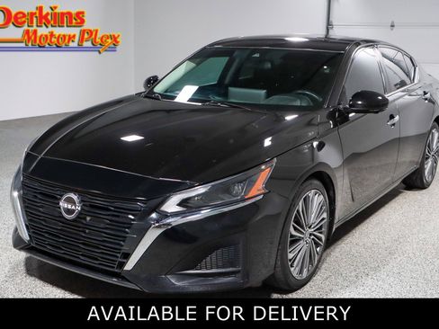 Used 2023 Nissan Altima 2.5 SL image 1