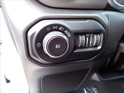 Used 2022 Jeep Wrangler Unlimited Sport AWD/4WD image 12